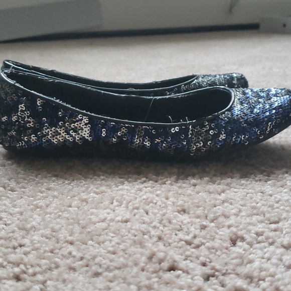 Size 6 unique sequined flats - Picture 6 of 7
